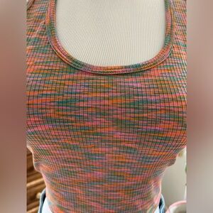 Divided stretch halter crop top